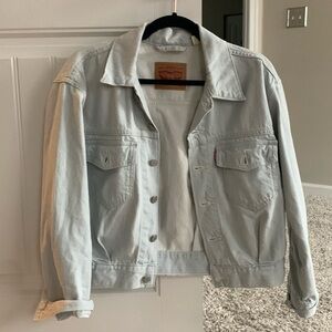 Light wash blue Levi Denim Jacket